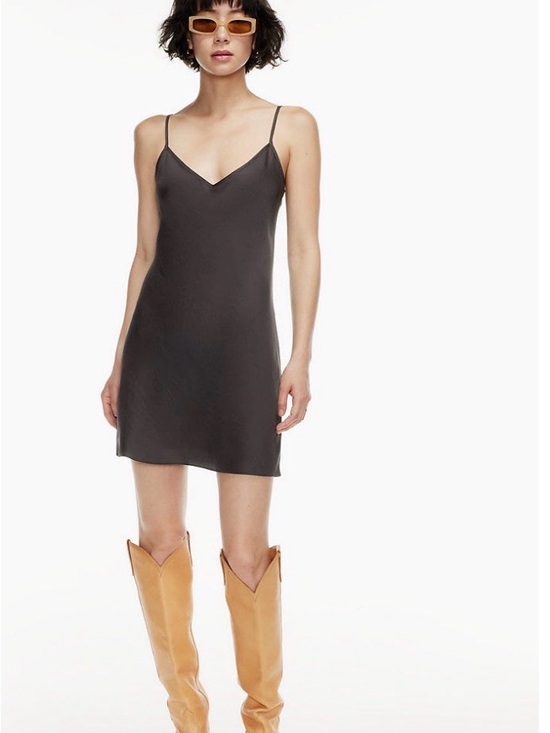 Wilfred Dresses & Skirts - Wilfred Black Mini Slip Dress size Medium